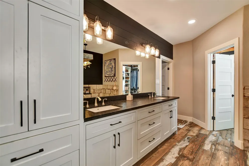 40410 Rolling Forest Drive Magnolia, TX 77354