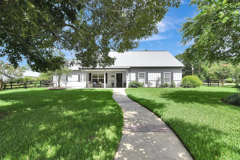 40410 Rolling Forest Drive Magnolia, TX 77354