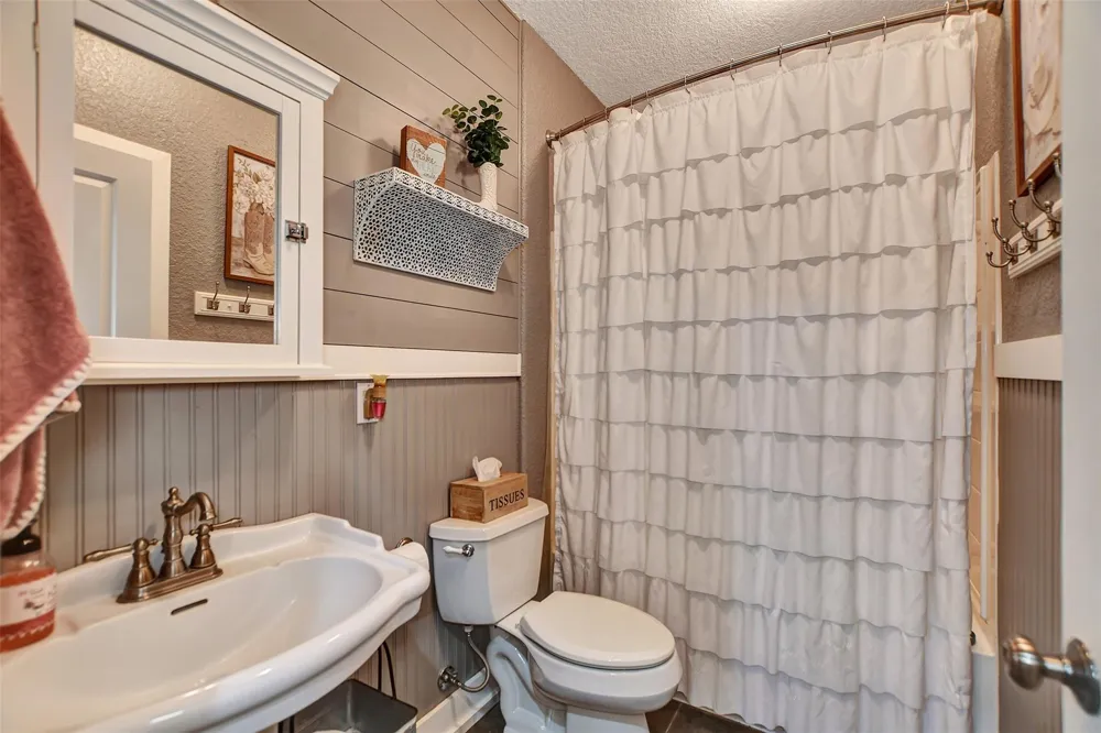 40410 Rolling Forest Drive Magnolia, TX 77354