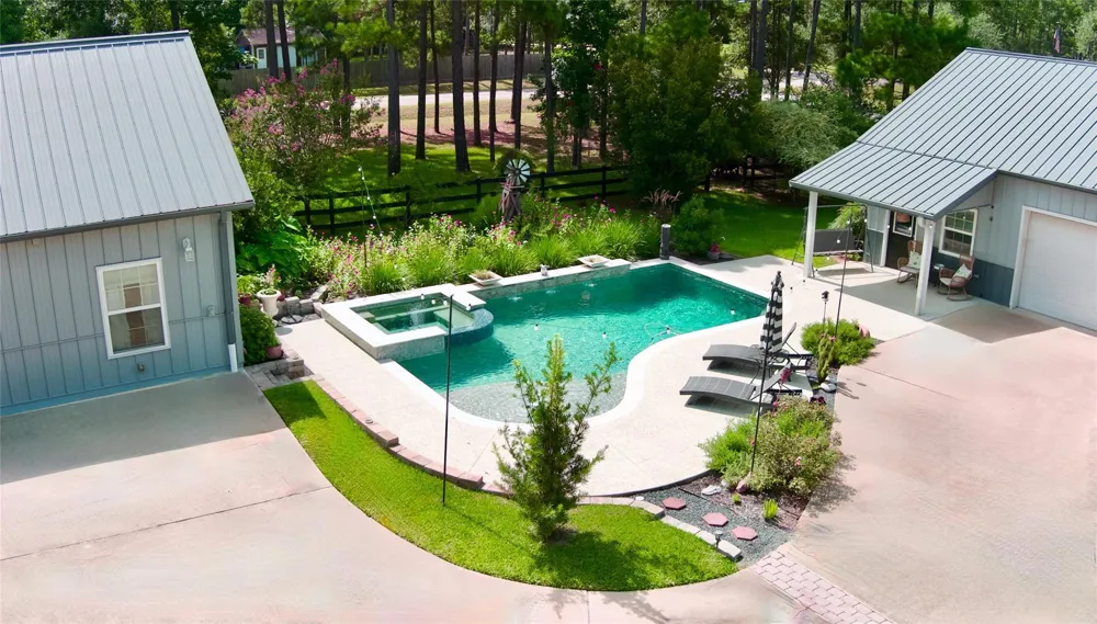 40410 Rolling Forest Drive Magnolia, TX 77354