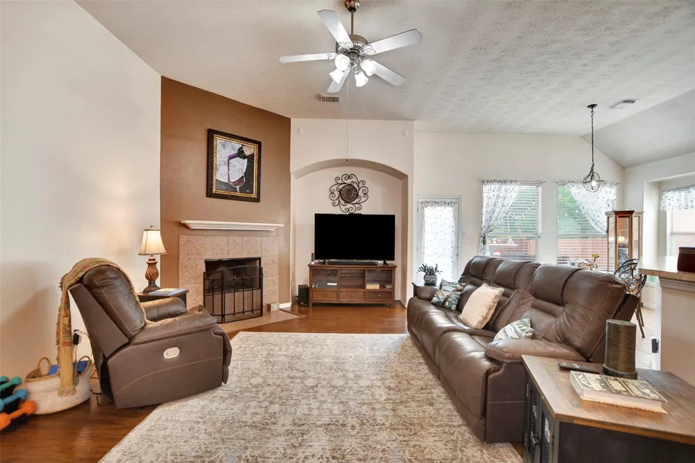 38114 E Sulphur Creek Drive Magnolia, TX 77355