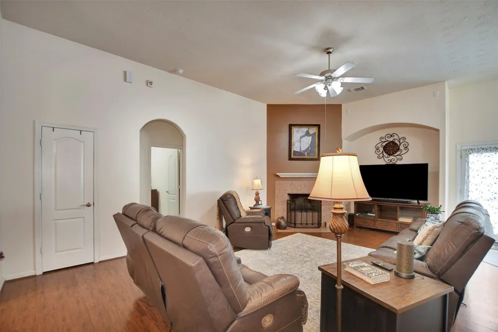 38114 E Sulphur Creek Drive Magnolia, TX 77355