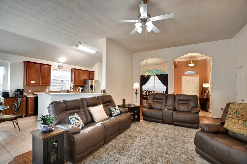 38114 E Sulphur Creek Drive Magnolia, TX 77355
