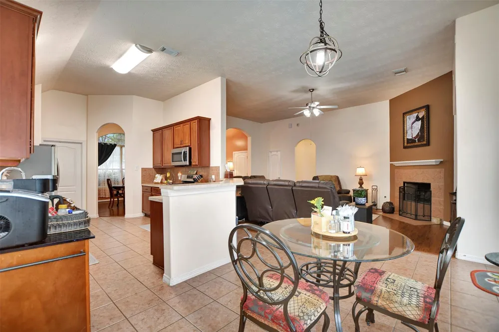 38114 E Sulphur Creek Drive Magnolia, TX 77355