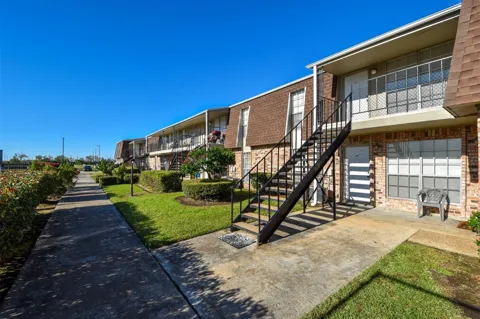 5252 Twin City Highway #371