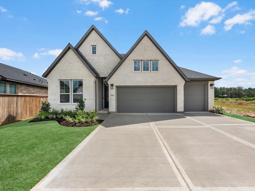6929 Nubuck Drive Montgomery, TX 77316