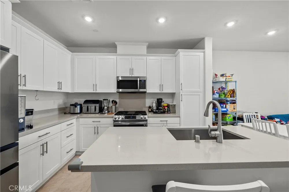 3888 Verdana Circle La Verne, CA 91750