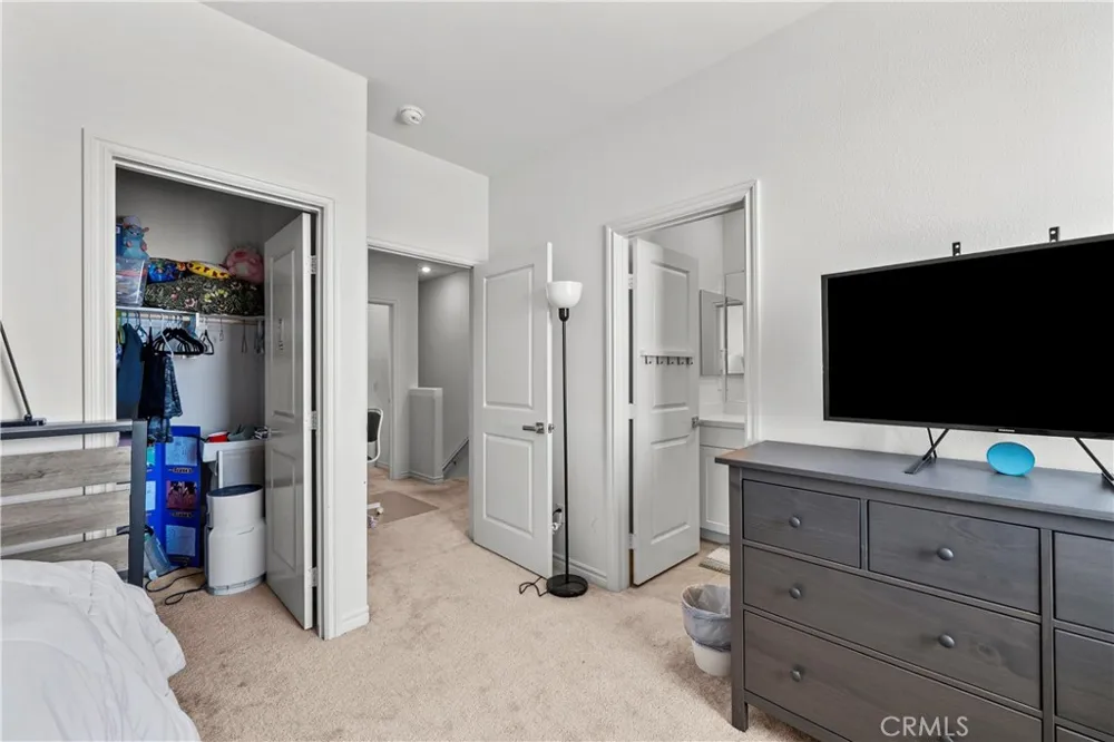 3888 Verdana Circle La Verne, CA 91750