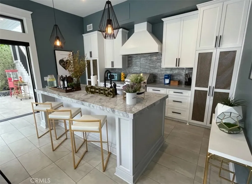 1524 Sierra Bonita Avenue Los Angeles, CA 90046