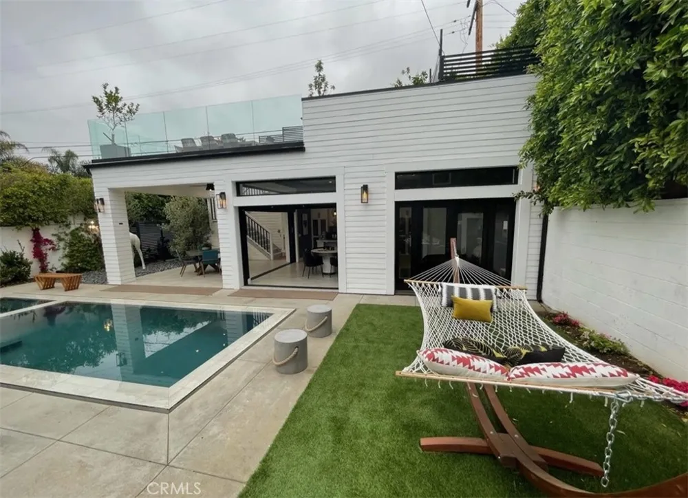 1524 Sierra Bonita Avenue Los Angeles, CA 90046