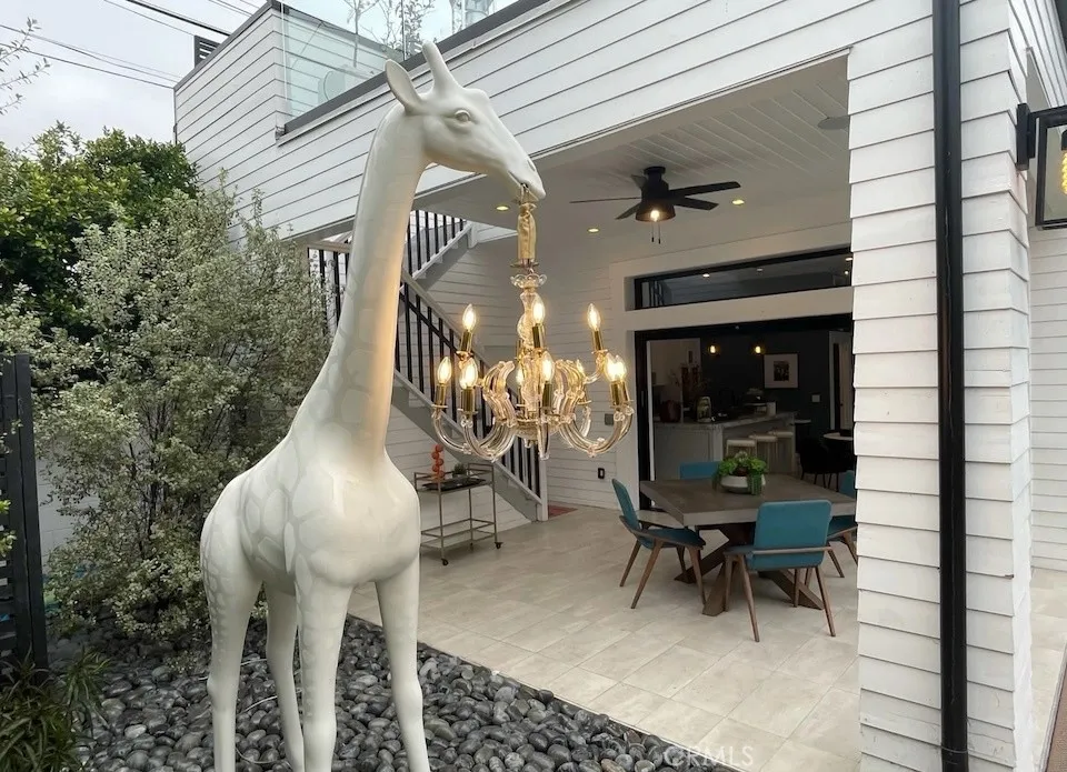 1524 Sierra Bonita Avenue Los Angeles, CA 90046