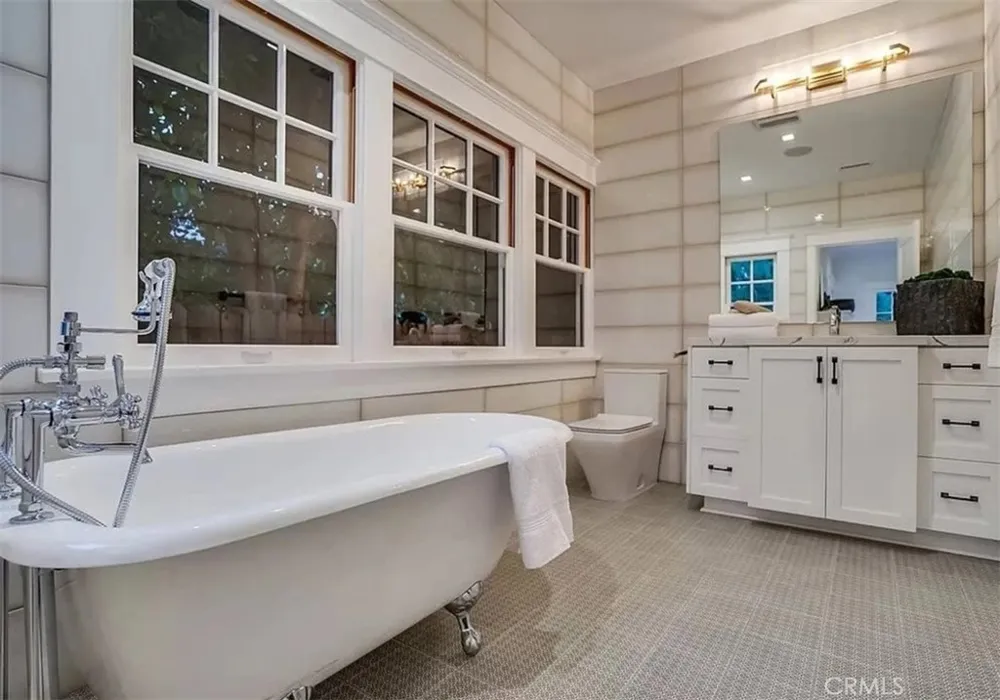 1524 Sierra Bonita Avenue Los Angeles, CA 90046