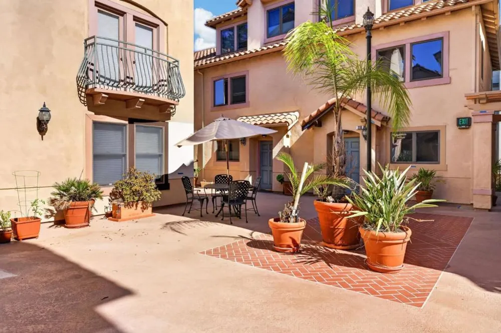 358 Bryant Street Mountain View, CA 94041