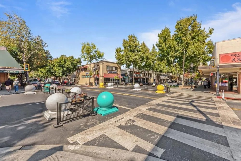 358 Bryant Street Mountain View, CA 94041