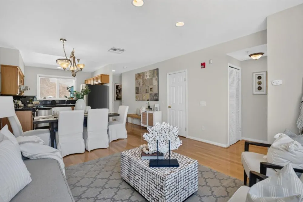 358 Bryant Street Mountain View, CA 94041