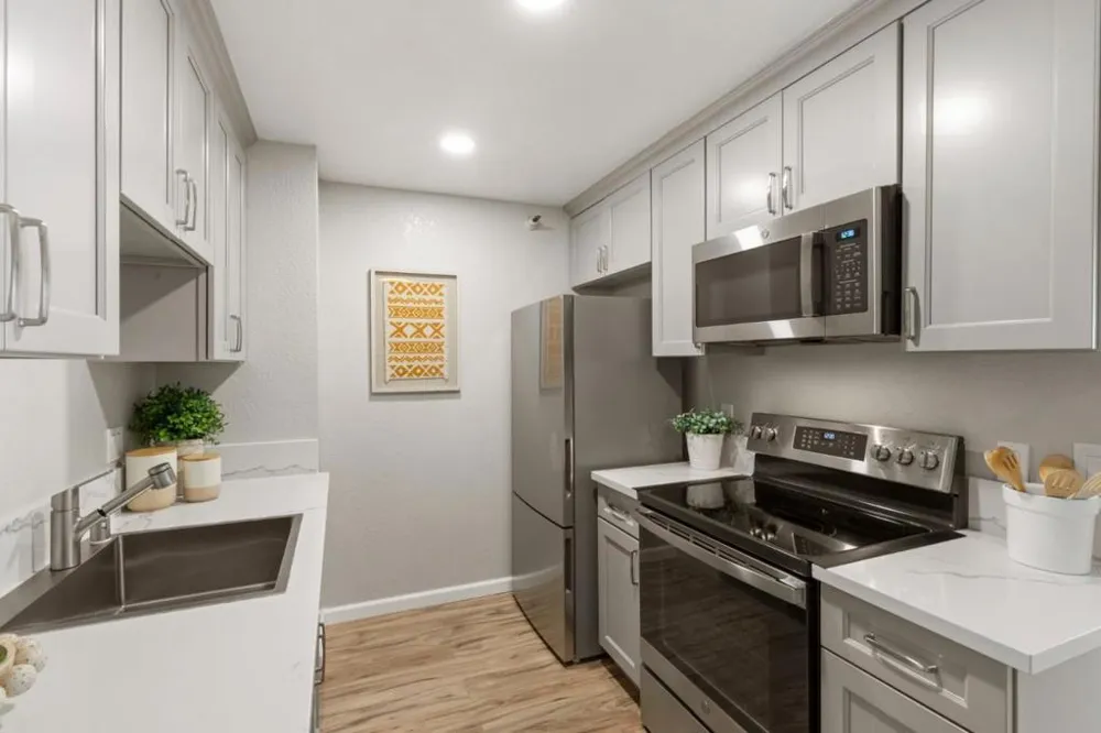 240 Bayshore Boulevard #315 San Mateo, CA 94401