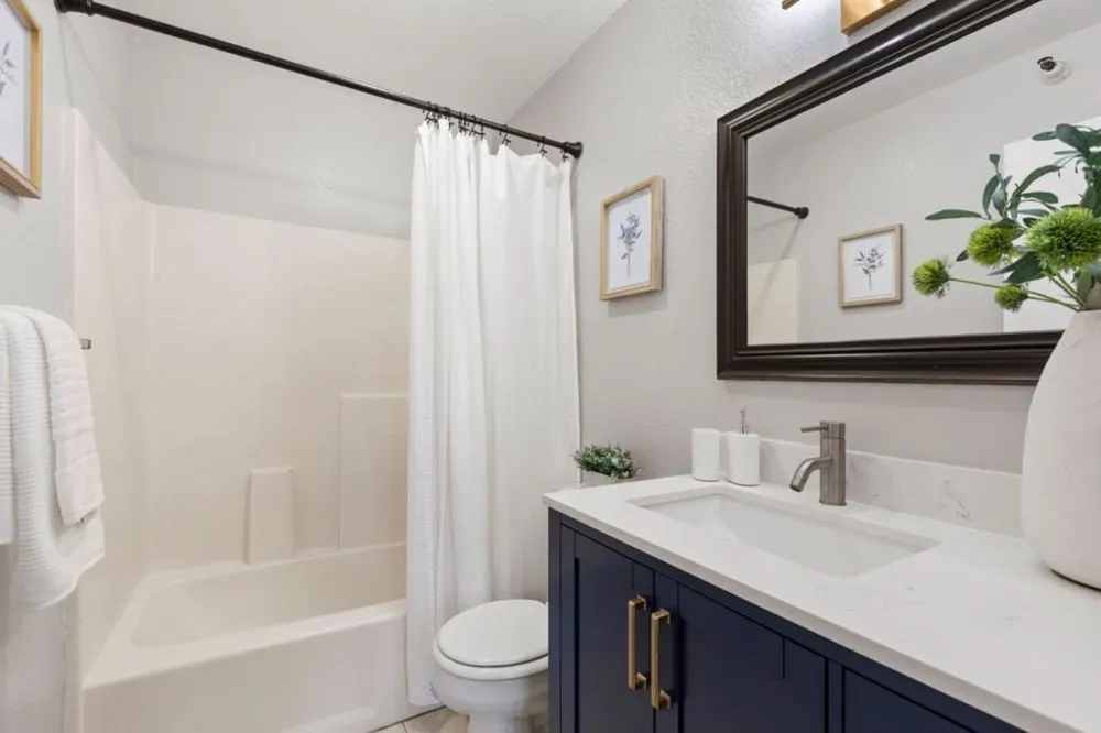 240 Bayshore Boulevard #315 San Mateo, CA 94401