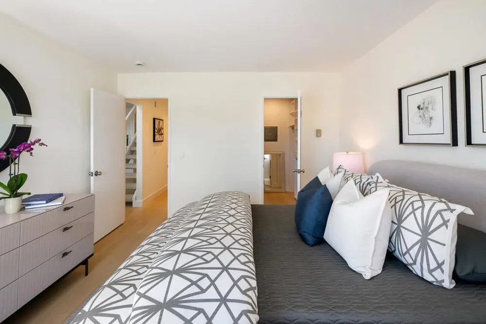 76 Eddystone Court Redwood City, CA 94065