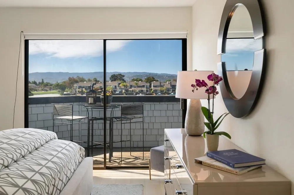 76 Eddystone Court Redwood City, CA 94065