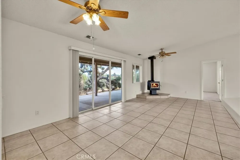 5281 Wallaby Yucca Valley, CA 92284