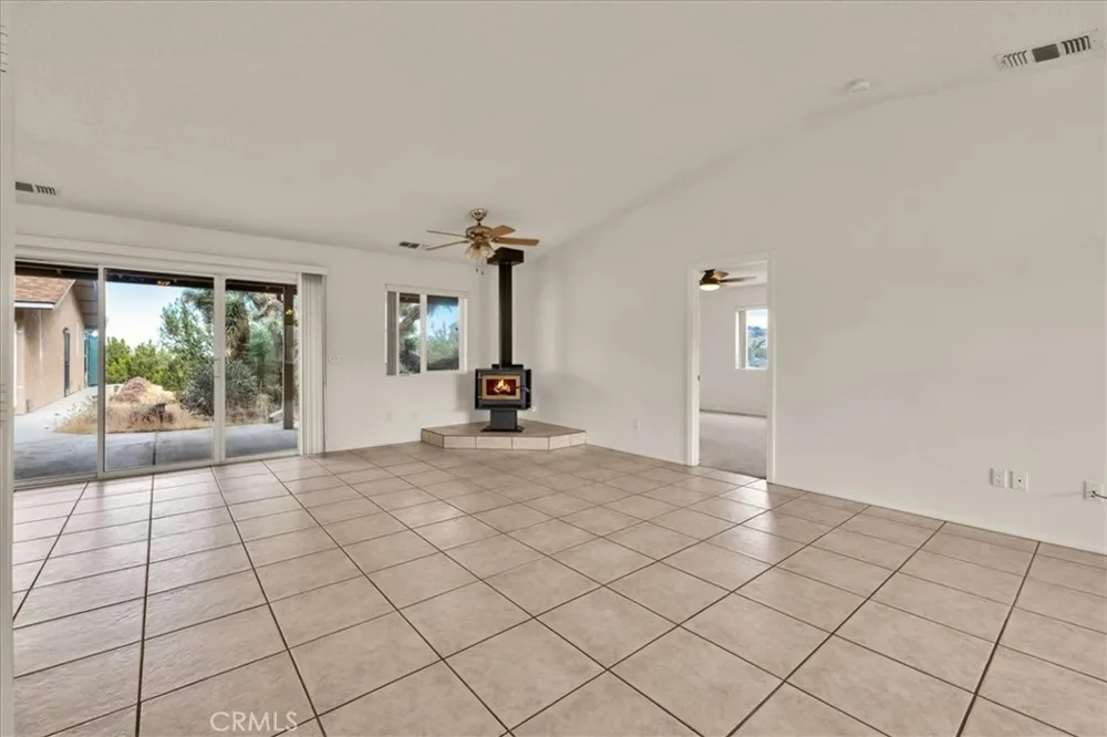 5281 Wallaby Yucca Valley, CA 92284