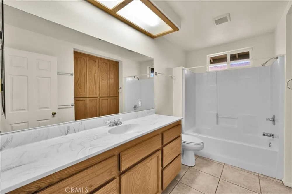 5281 Wallaby Yucca Valley, CA 92284