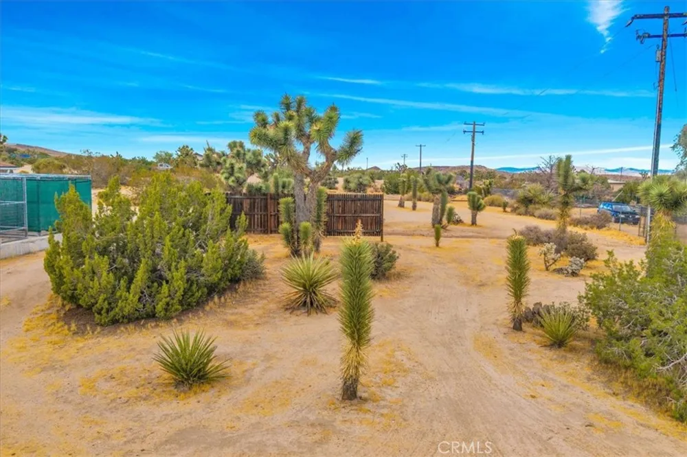 5281 Wallaby Yucca Valley, CA 92284