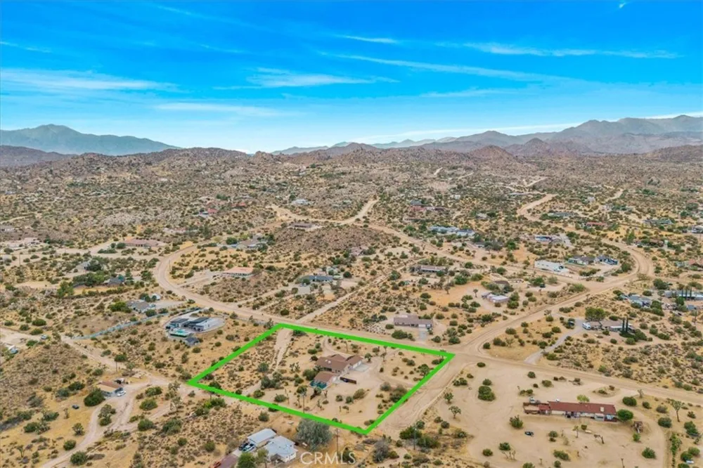 5281 Wallaby Yucca Valley, CA 92284
