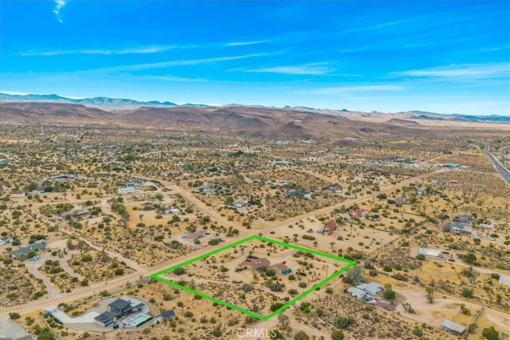 5281 Wallaby Yucca Valley, CA 92284