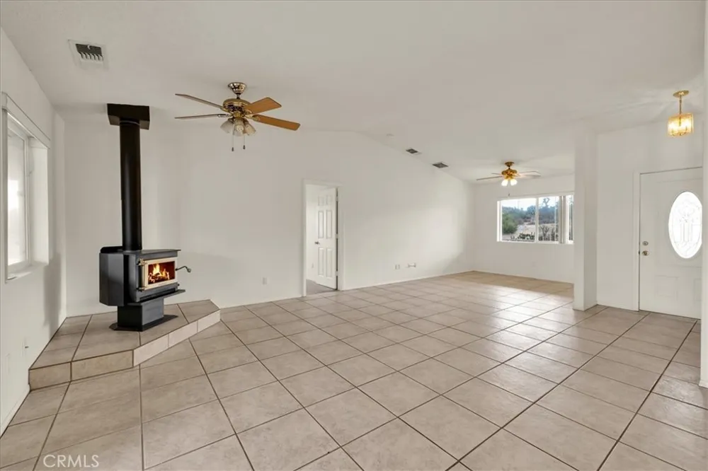 5281 Wallaby Yucca Valley, CA 92284