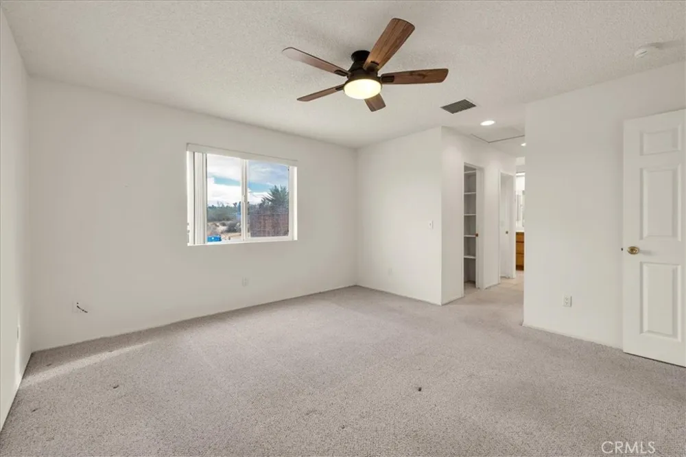 5281 Wallaby Yucca Valley, CA 92284