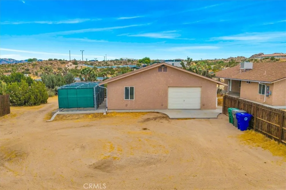 5281 Wallaby Yucca Valley, CA 92284