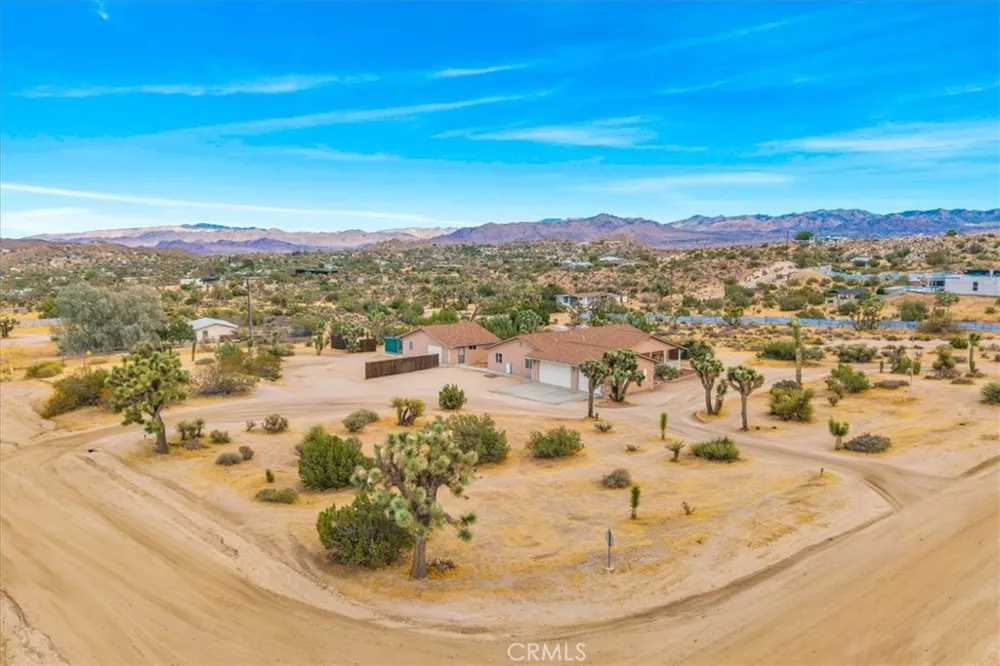 5281 Wallaby Yucca Valley, CA 92284