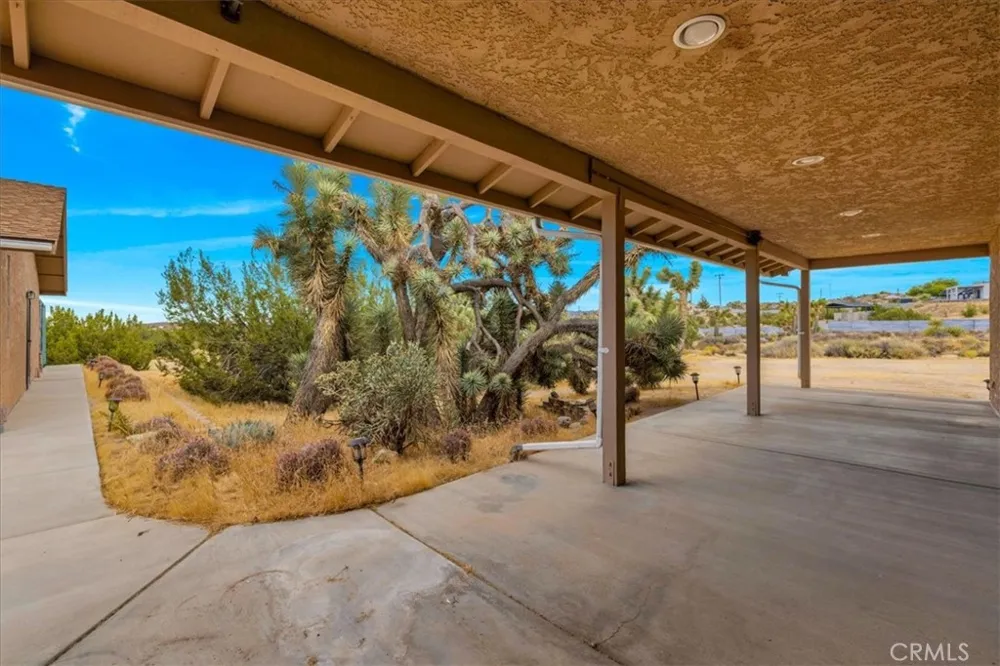 5281 Wallaby Yucca Valley, CA 92284