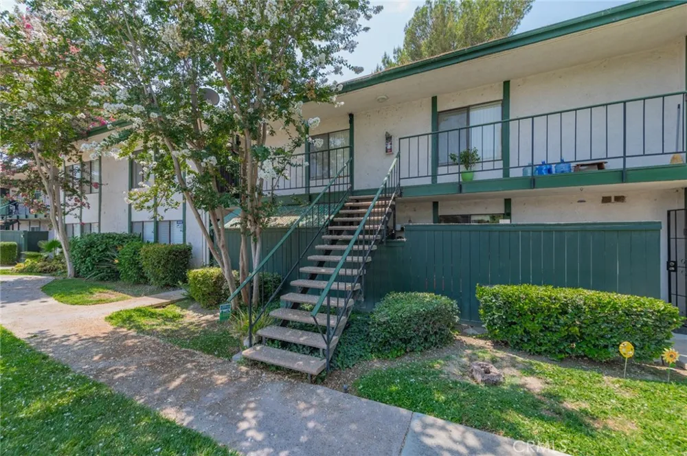 1735 E Washington Street Colton, CA 92324