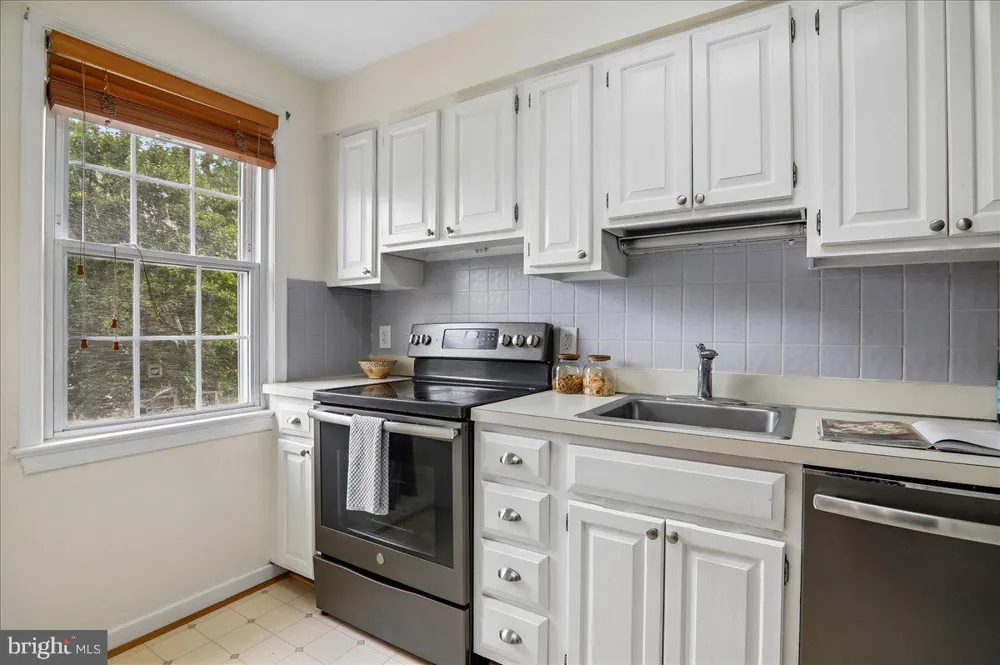 2244 WASHINGTON AVENUE #202 Silver Spring, MD 20910