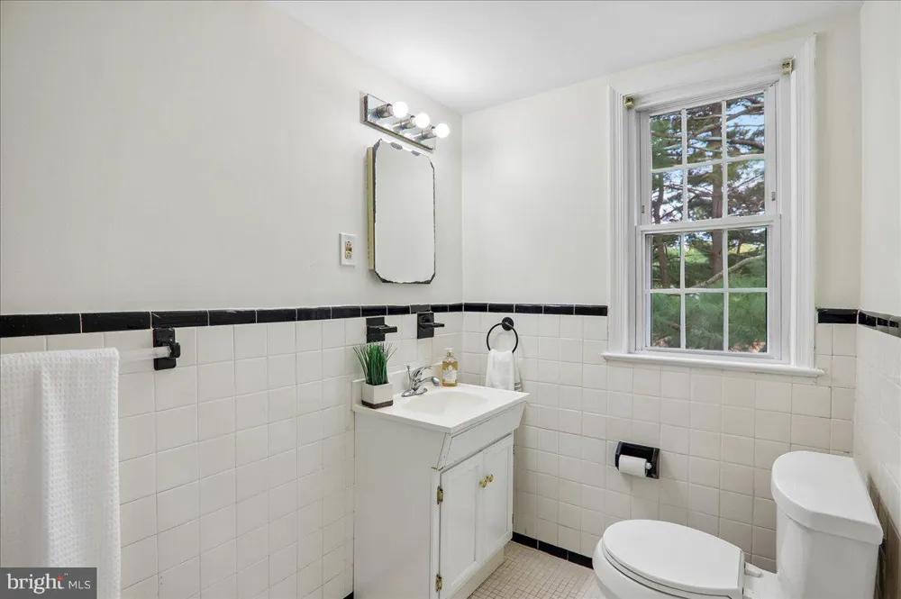 2244 WASHINGTON AVENUE #202 Silver Spring, MD 20910
