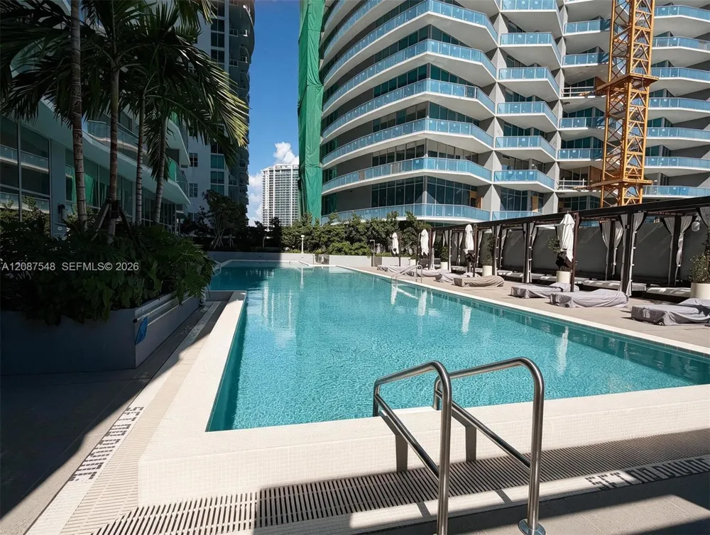 77 SE 5th St #4003 Miami, FL 33131