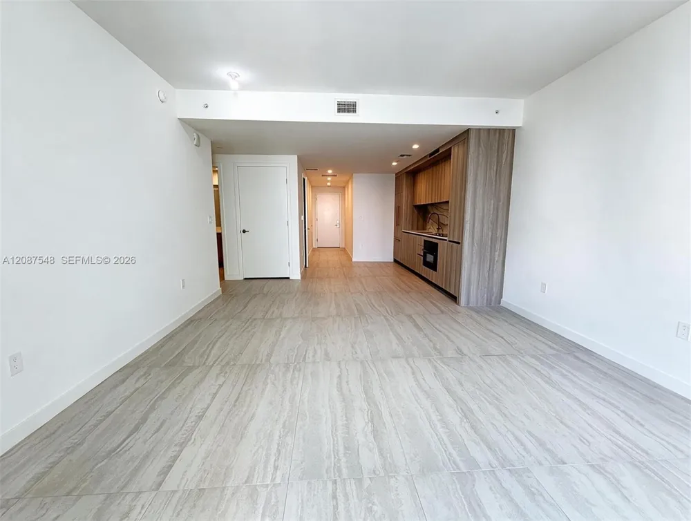 77 SE 5th St #4003 Miami, FL 33131