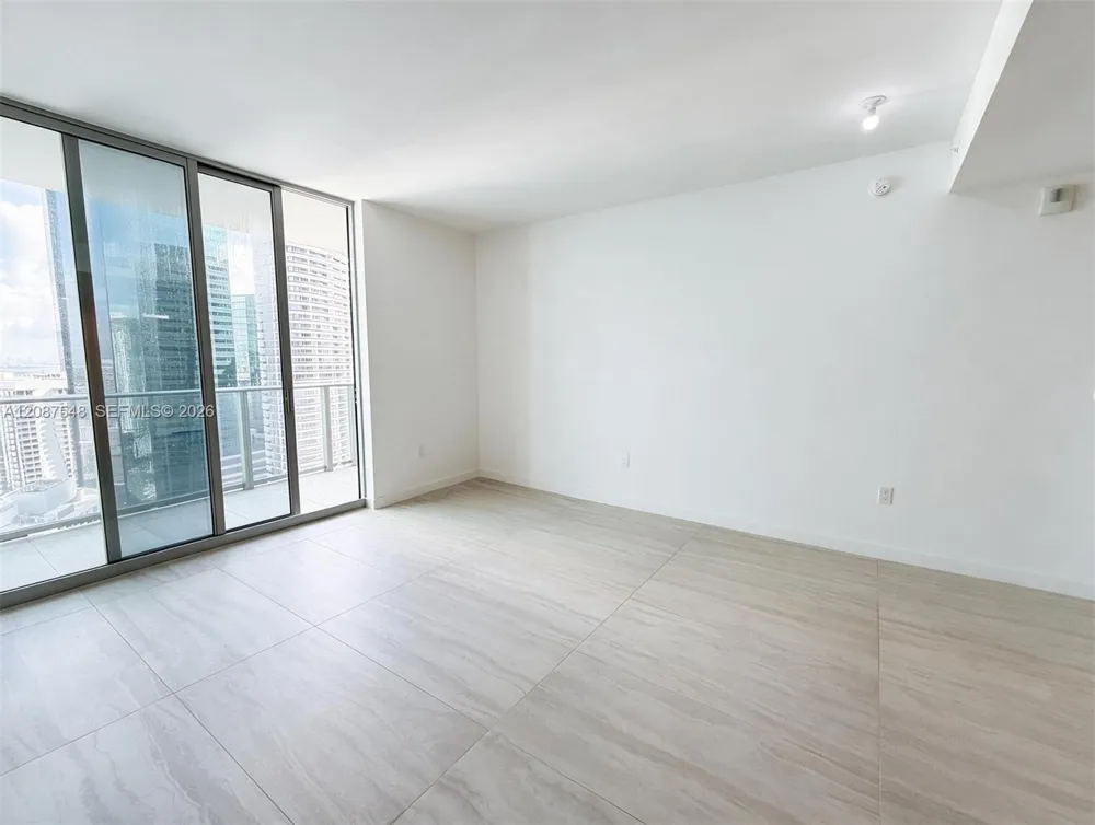 77 SE 5th St #4003 Miami, FL 33131