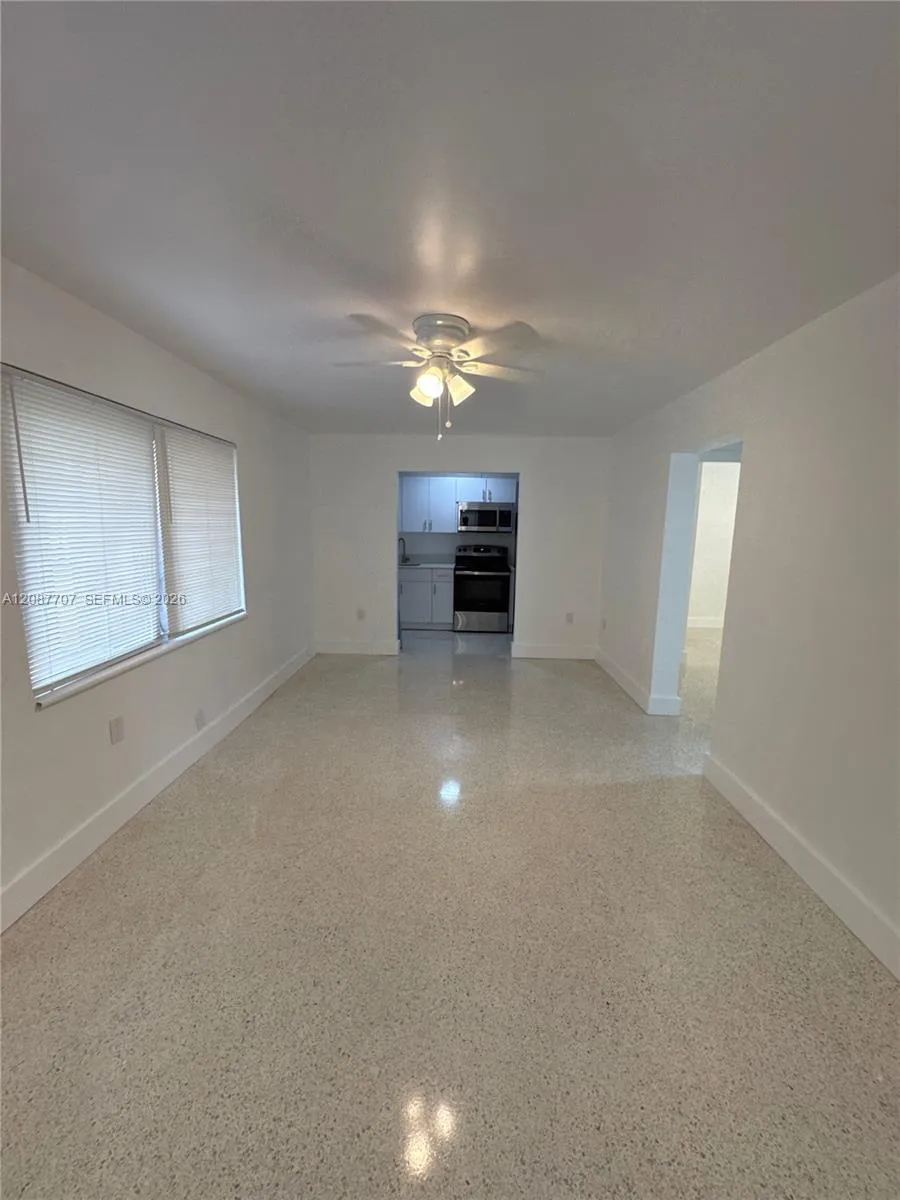 649 SW 7th St #10 Miami, FL 33130