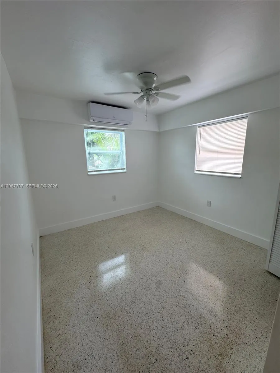 649 SW 7th St #10 Miami, FL 33130
