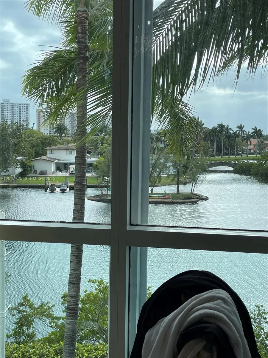 16500 Collins Ave #255 Sunny Isles Beach, FL 33160