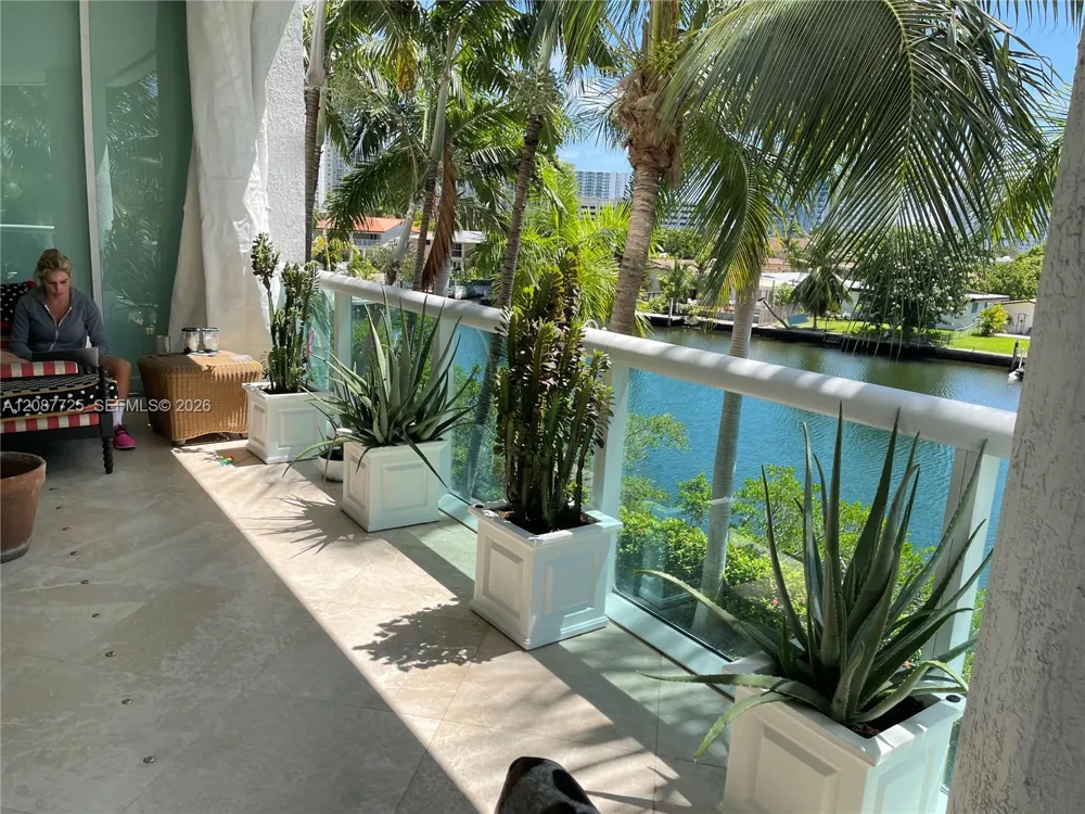 16500 Collins Ave #255 Sunny Isles Beach, FL 33160