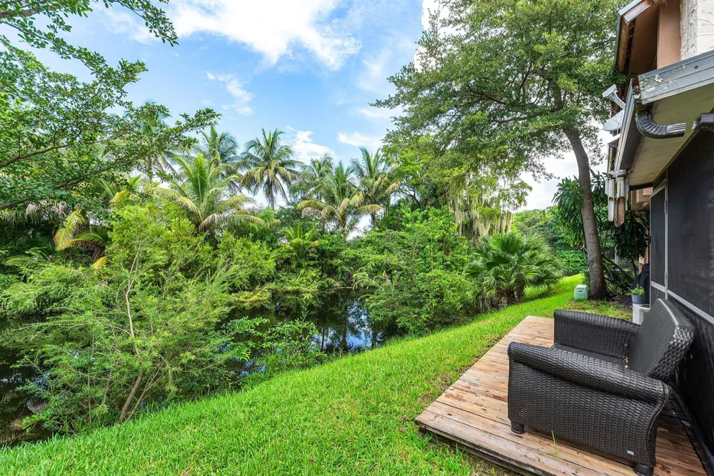 209 Wimbledon Lakes Drive Plantation, FL 33324