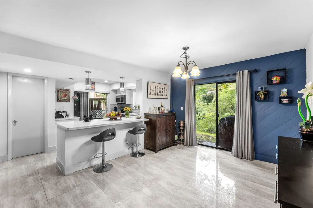 209 Wimbledon Lakes Drive Plantation, FL 33324