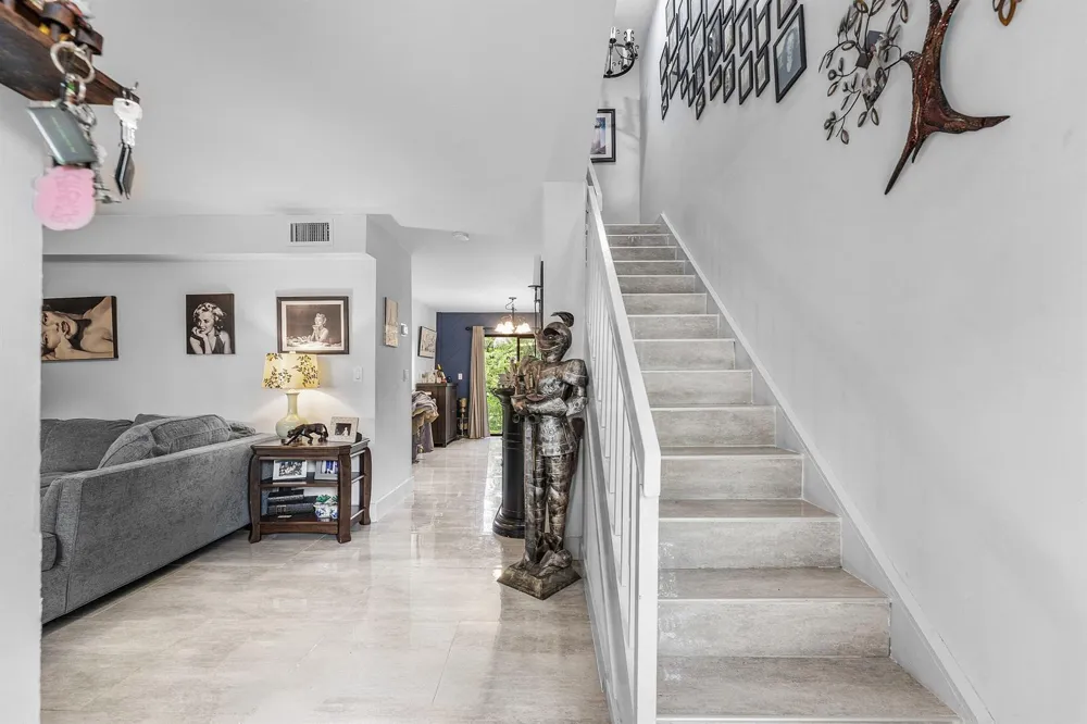 209 Wimbledon Lakes Drive Plantation, FL 33324