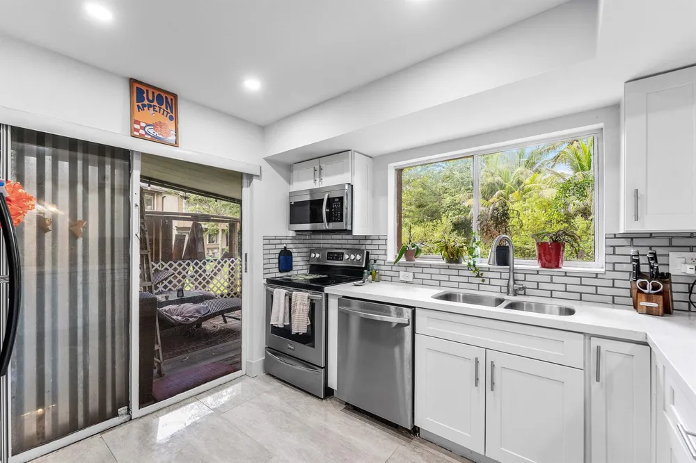 209 Wimbledon Lakes Drive Plantation, FL 33324