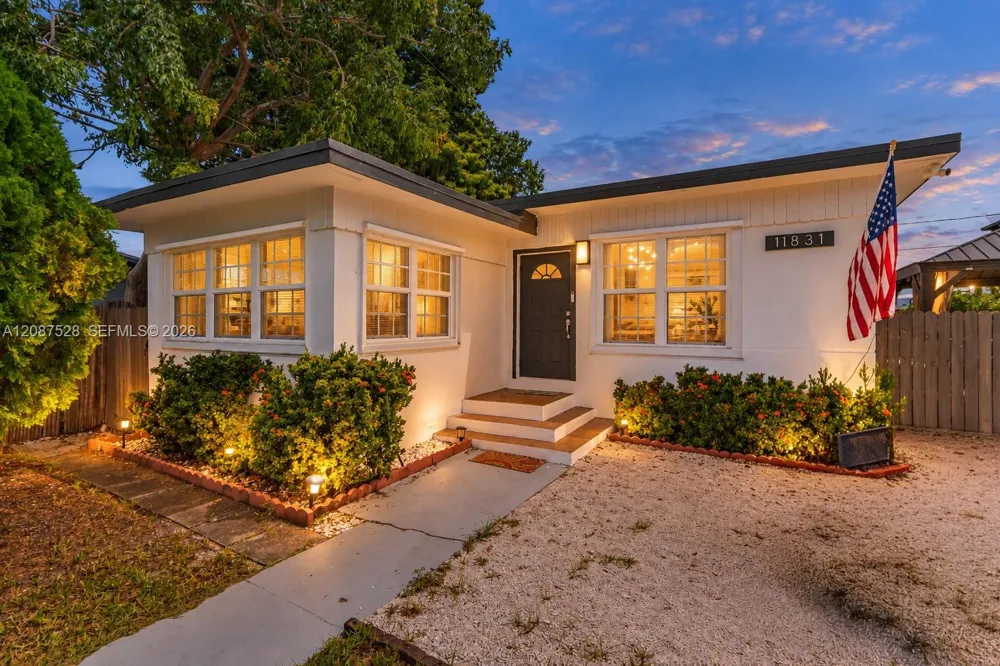 11831 NW 5th Ave Miami, FL 33168