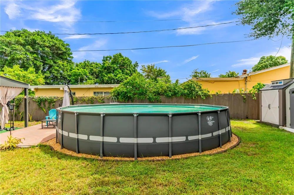11831 NW 5th Ave Miami, FL 33168